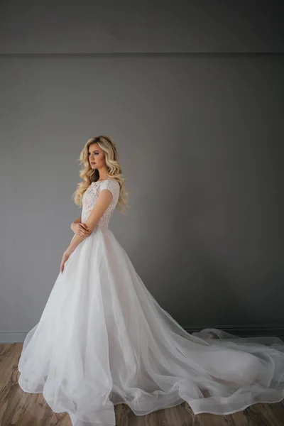 elizabeth cooper design wedding dresses Holly