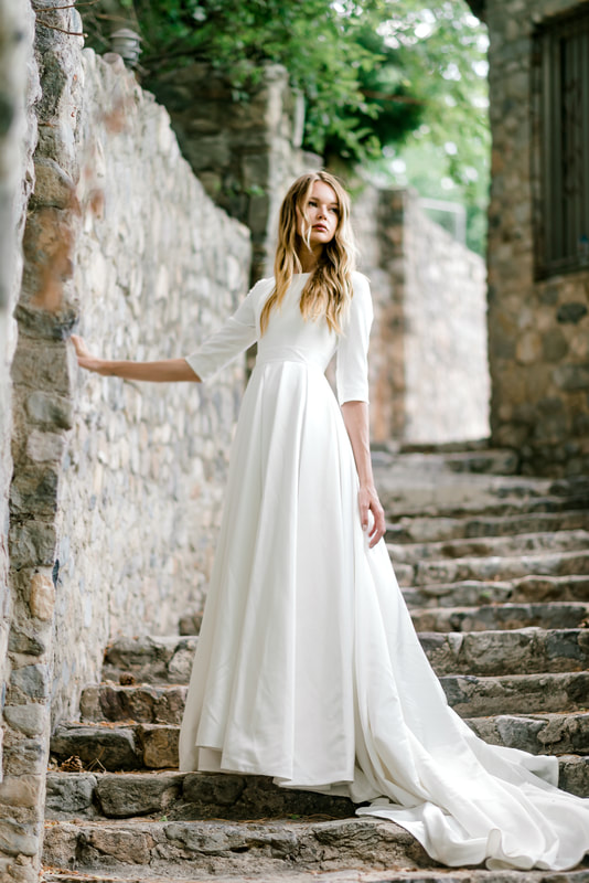 Aretha wedding gown